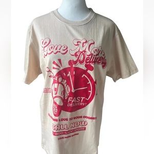 Women’s Medium Beige Love More Graphic Tee